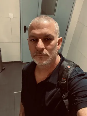 Guyguy71 