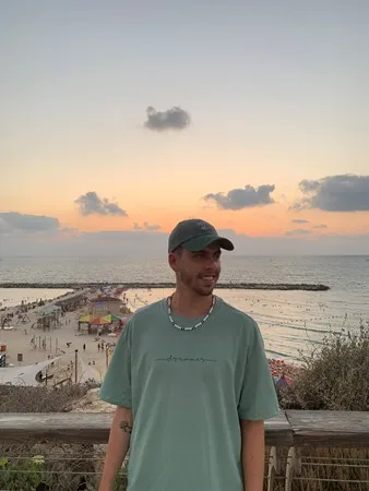 ליאל ויירון