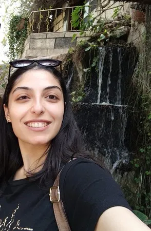 דנה שיש
