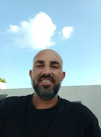 תומר חח