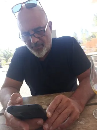 גגו