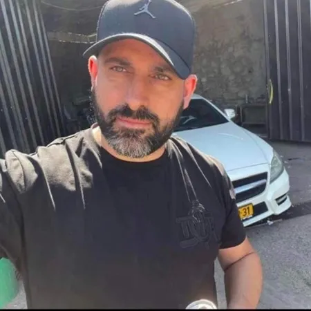 אלון צברי 1