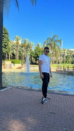 . ג'וני👑